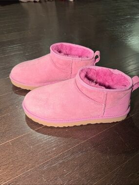 Pink Ultra Mini Uggs